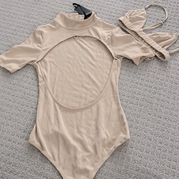 H:ours Kim shui inspired bodysuit bra set - Picture 4 of 4